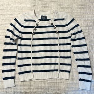 Abercrombie & Fitch Knit Military Style Buttons
Sweater, Navy Srtipes size S.